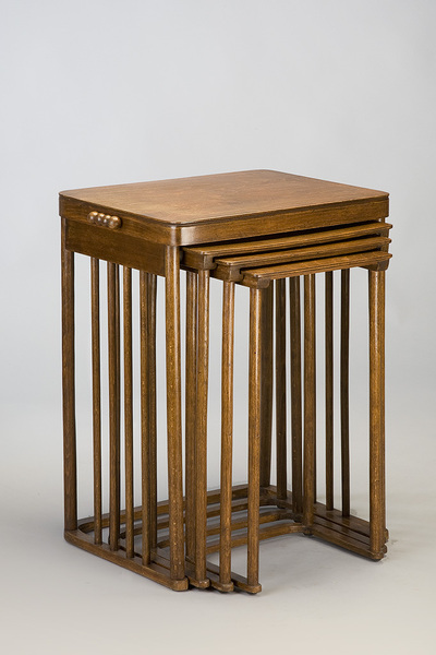 Set of nesting tables, Josef Hoffmann